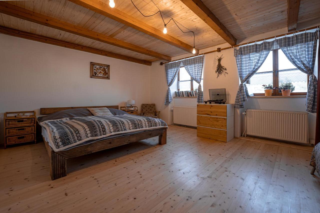 Přízemí vesnické usedlosti - Cozy village homestead Vidov Exteriér fotografie