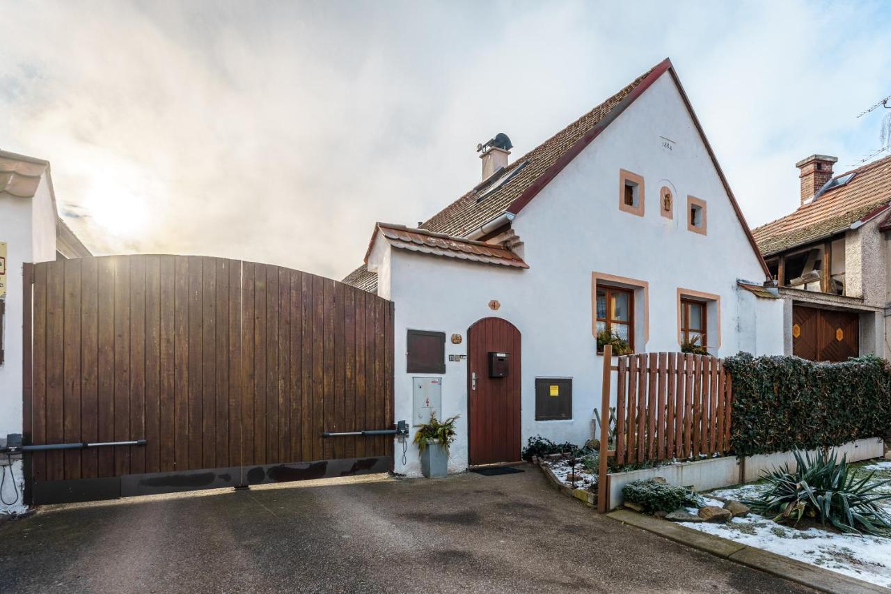 Přízemí vesnické usedlosti - Cozy village homestead Vidov Exteriér fotografie